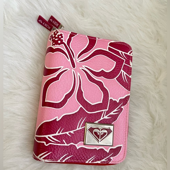 Roxy | Other | Rarehtf Roxy Planner | Poshmark
